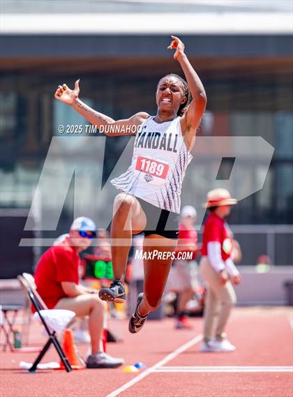 Thumbnail 1 in UIL 4A Girls Track & Field Finals photogallery.