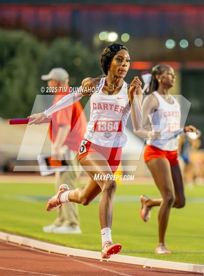 Thumbnail 2 in UIL 4A Girls Track & Field Finals photogallery.