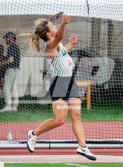 Thumbnail 1 in UIL 4A Girls Track & Field Finals photogallery.