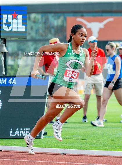 Thumbnail 1 in UIL 4A Girls Track & Field Finals photogallery.