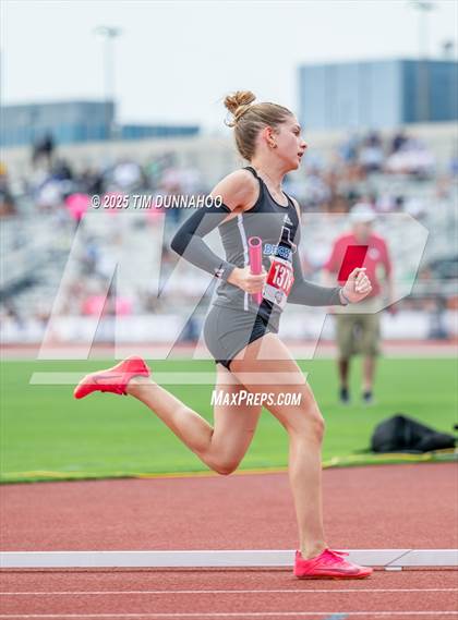Thumbnail 1 in UIL 4A Girls Track & Field Finals photogallery.