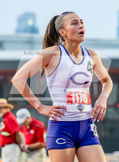 Thumbnail 3 in UIL 4A Girls Track & Field Finals photogallery.