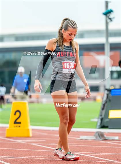 Thumbnail 1 in UIL 4A Girls Track & Field Finals photogallery.
