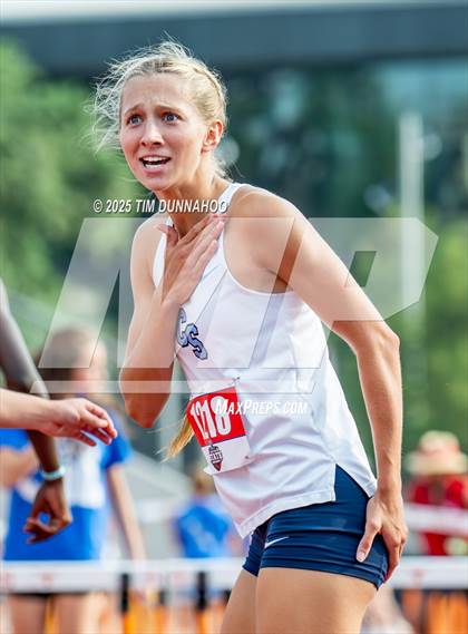 Thumbnail 3 in UIL 4A Girls Track & Field Finals photogallery.