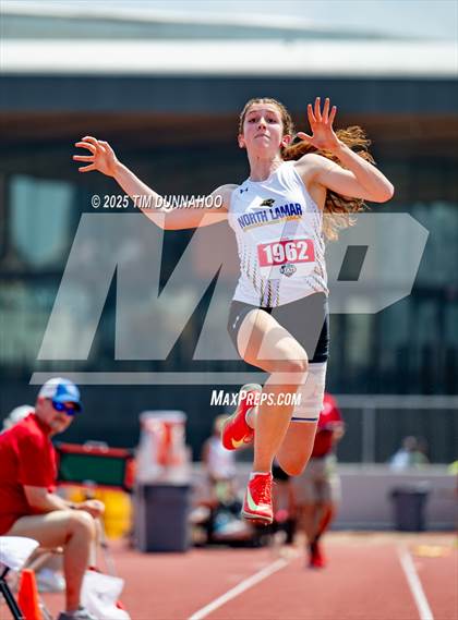 Thumbnail 3 in UIL 4A Girls Track & Field Finals photogallery.