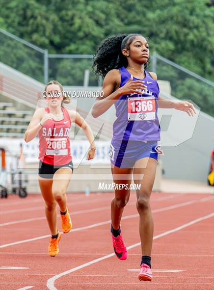Thumbnail 3 in UIL 4A Girls Track & Field Finals photogallery.