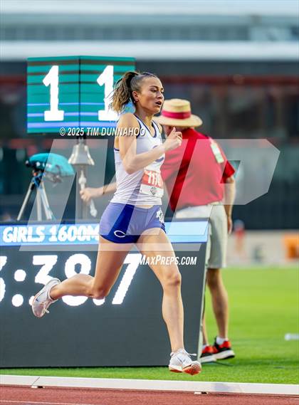 Thumbnail 3 in UIL 4A Girls Track & Field Finals photogallery.