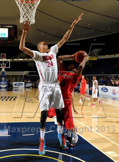 Thumbnail 3 in Serra vs. Lutheran (CIF SS D4AA Final) photogallery.
