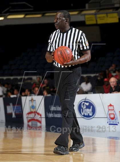 Thumbnail 3 in Serra vs. Lutheran (CIF SS D4AA Final) photogallery.