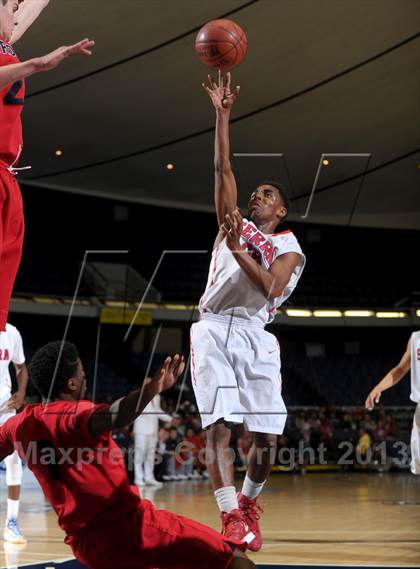 Thumbnail 1 in Serra vs. Lutheran (CIF SS D4AA Final) photogallery.