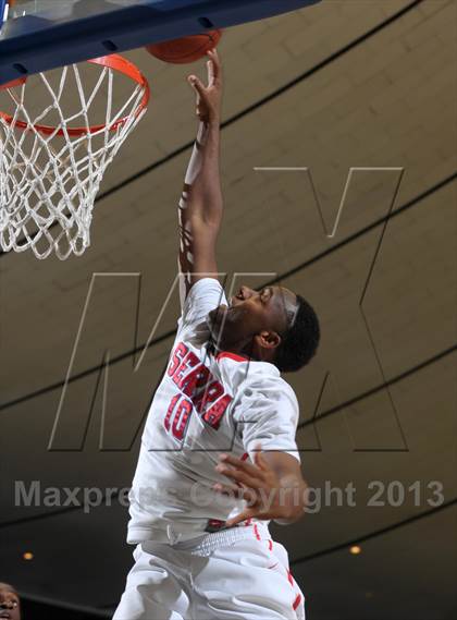 Thumbnail 2 in Serra vs. Lutheran (CIF SS D4AA Final) photogallery.