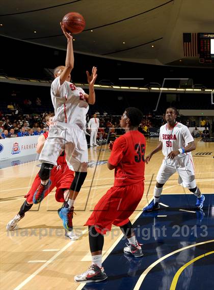 Thumbnail 1 in Serra vs. Lutheran (CIF SS D4AA Final) photogallery.