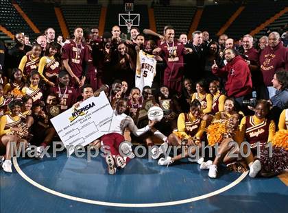 Thumbnail 1 in Jamestown vs. Mt. Vernon (NYSPHSAA Class AA Final) photogallery.
