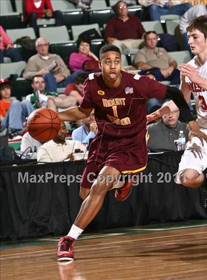 Thumbnail 3 in Jamestown vs. Mt. Vernon (NYSPHSAA Class AA Final) photogallery.