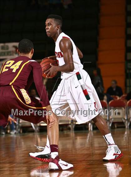 Thumbnail 1 in Jamestown vs. Mt. Vernon (NYSPHSAA Class AA Final) photogallery.