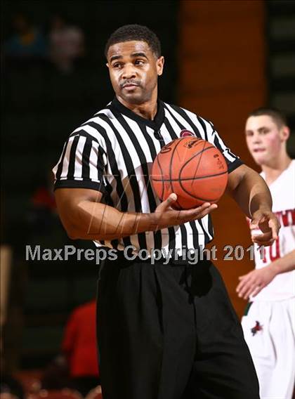 Thumbnail 3 in Jamestown vs. Mt. Vernon (NYSPHSAA Class AA Final) photogallery.