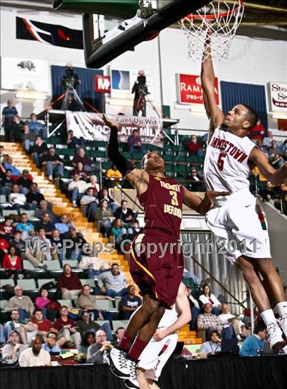 Thumbnail 2 in Jamestown vs. Mt. Vernon (NYSPHSAA Class AA Final) photogallery.