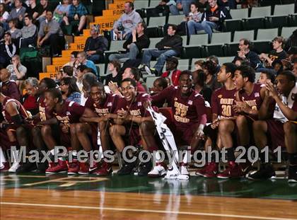 Thumbnail 3 in Jamestown vs. Mt. Vernon (NYSPHSAA Class AA Final) photogallery.