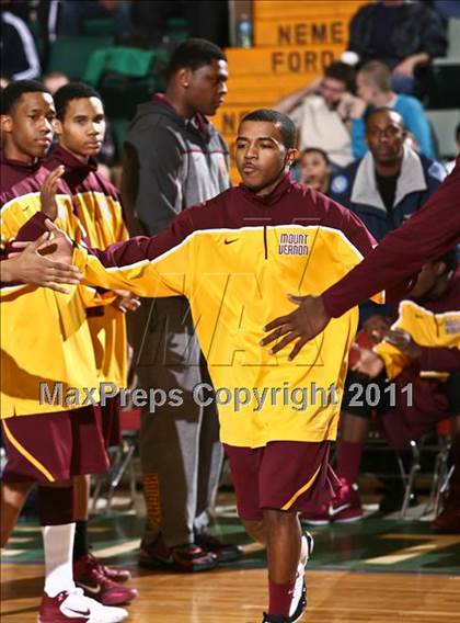 Thumbnail 1 in Jamestown vs. Mt. Vernon (NYSPHSAA Class AA Final) photogallery.