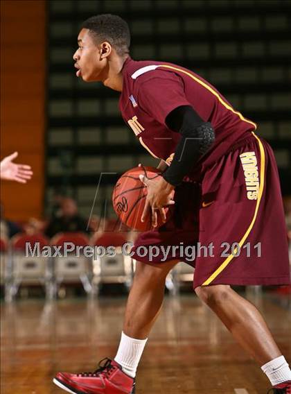 Thumbnail 3 in Jamestown vs. Mt. Vernon (NYSPHSAA Class AA Final) photogallery.