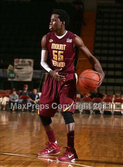 Thumbnail 3 in Jamestown vs. Mt. Vernon (NYSPHSAA Class AA Final) photogallery.