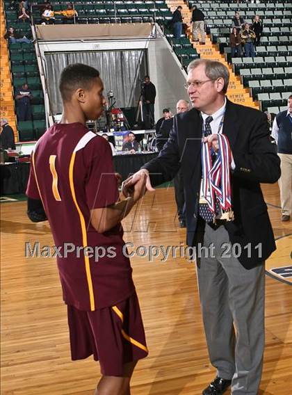 Thumbnail 2 in Jamestown vs. Mt. Vernon (NYSPHSAA Class AA Final) photogallery.