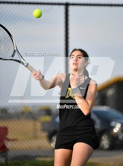 Thumbnail 2 in Wilson Central @ Mount Juliet photogallery.