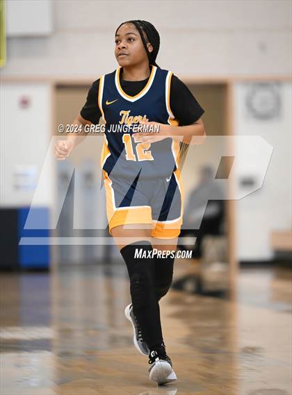 Thumbnail 3 in Castro Valley vs. Inderkum (Bishop O'Dowd MLK Classic) photogallery.