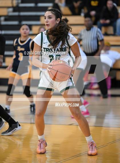 Thumbnail 1 in Castro Valley vs. Inderkum (Bishop O'Dowd MLK Classic) photogallery.