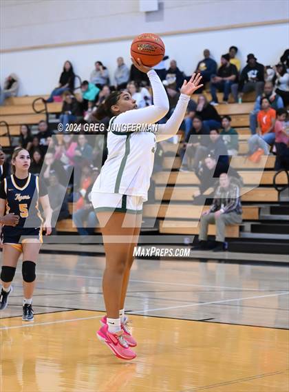 Thumbnail 3 in Castro Valley vs. Inderkum (Bishop O'Dowd MLK Classic) photogallery.