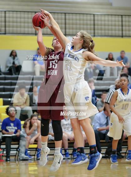 Thumbnail 1 in Wilson Central vs Station Camp (TSSAA District 9-AAA Quarterfinal) photogallery.