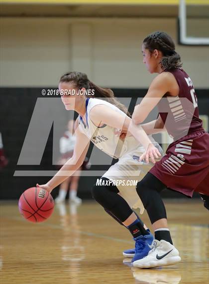Thumbnail 1 in Wilson Central vs Station Camp (TSSAA District 9-AAA Quarterfinal) photogallery.
