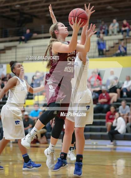 Thumbnail 3 in Wilson Central vs Station Camp (TSSAA District 9-AAA Quarterfinal) photogallery.