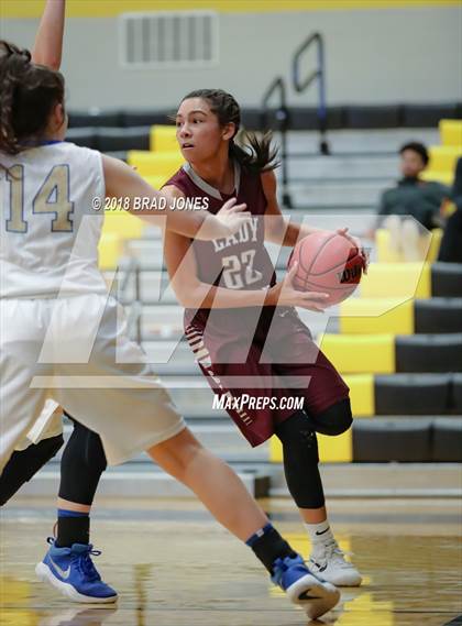 Thumbnail 1 in Wilson Central vs Station Camp (TSSAA District 9-AAA Quarterfinal) photogallery.