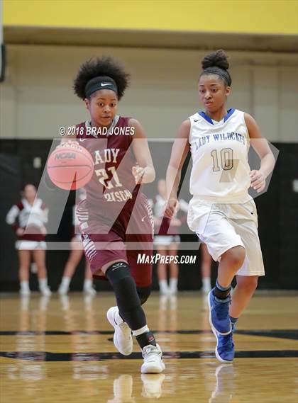 Thumbnail 1 in Wilson Central vs Station Camp (TSSAA District 9-AAA Quarterfinal) photogallery.
