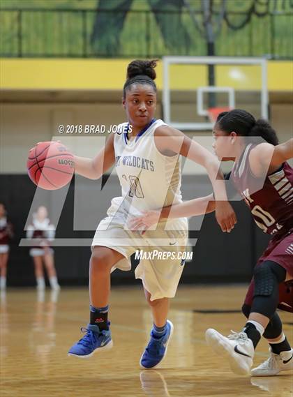 Thumbnail 2 in Wilson Central vs Station Camp (TSSAA District 9-AAA Quarterfinal) photogallery.