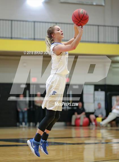 Thumbnail 3 in Wilson Central vs Station Camp (TSSAA District 9-AAA Quarterfinal) photogallery.