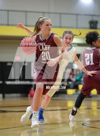 Thumbnail 2 in Wilson Central vs Station Camp (TSSAA District 9-AAA Quarterfinal) photogallery.