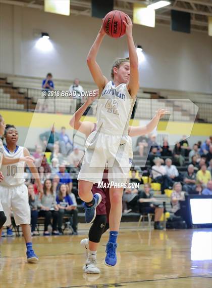 Thumbnail 1 in Wilson Central vs Station Camp (TSSAA District 9-AAA Quarterfinal) photogallery.