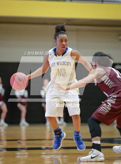 Thumbnail 1 in Wilson Central vs Station Camp (TSSAA District 9-AAA Quarterfinal) photogallery.