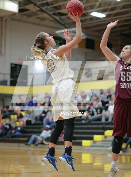 Thumbnail 3 in Wilson Central vs Station Camp (TSSAA District 9-AAA Quarterfinal) photogallery.