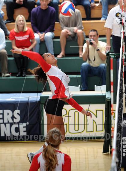 Thumbnail 1 in Cathedral Catholic vs. Campolindo (CIF State D3 Final) photogallery.