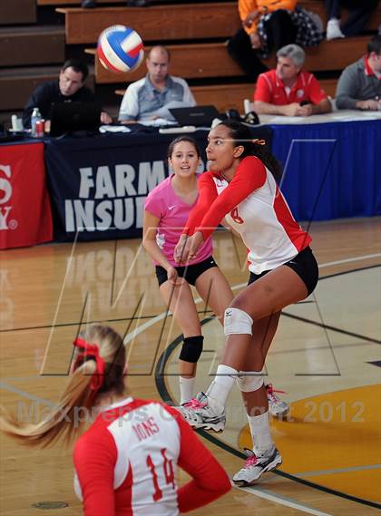 Thumbnail 1 in Cathedral Catholic vs. Campolindo (CIF State D3 Final) photogallery.