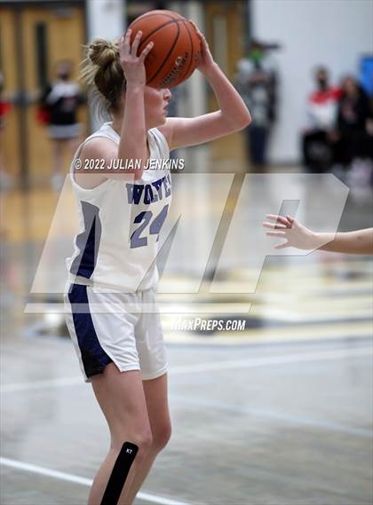 Thumbnail 2 in Boise @ Timberline (IHSAA 5A District Playoff) photogallery.
