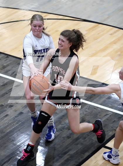 Thumbnail 1 in Boise @ Timberline (IHSAA 5A District Playoff) photogallery.