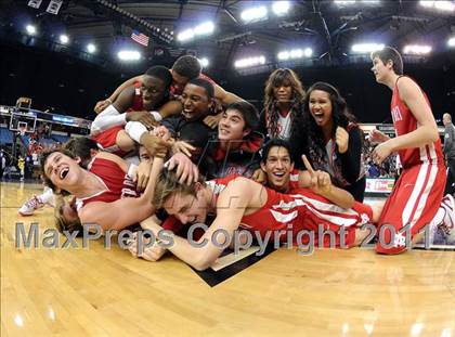 Thumbnail 1 in Mater Dei vs. De La Salle (CIF State D1 Final) photogallery.