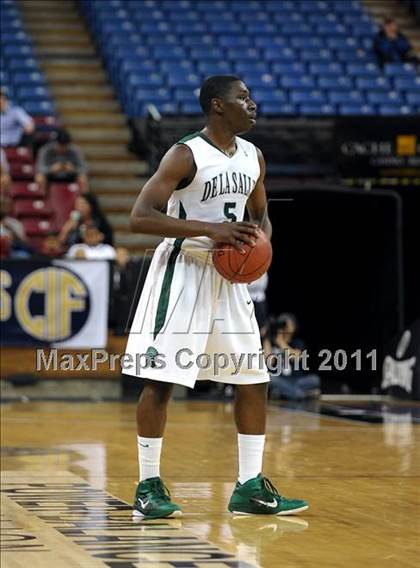 Thumbnail 2 in Mater Dei vs. De La Salle (CIF State D1 Final) photogallery.
