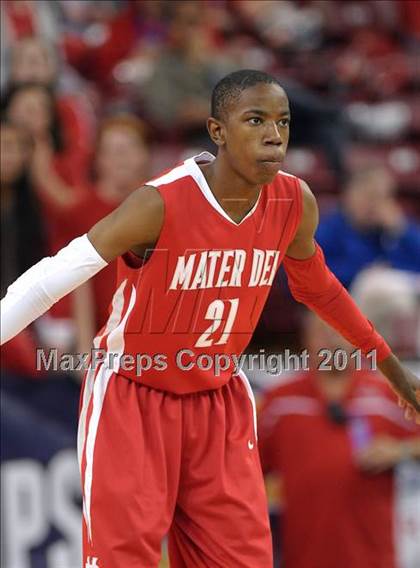 Thumbnail 2 in Mater Dei vs. De La Salle (CIF State D1 Final) photogallery.