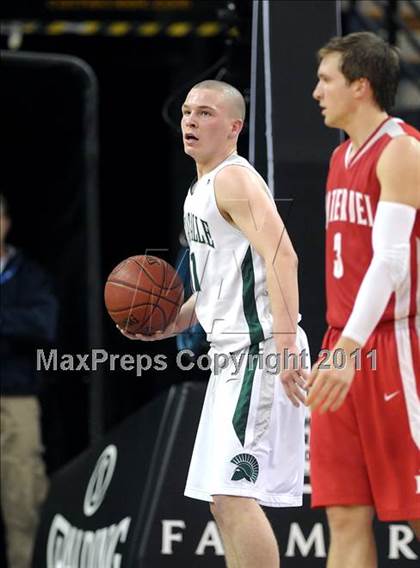 Thumbnail 1 in Mater Dei vs. De La Salle (CIF State D1 Final) photogallery.