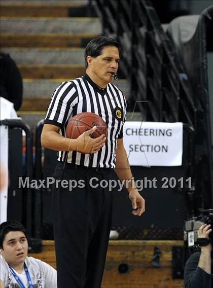 Thumbnail 2 in Mater Dei vs. De La Salle (CIF State D1 Final) photogallery.